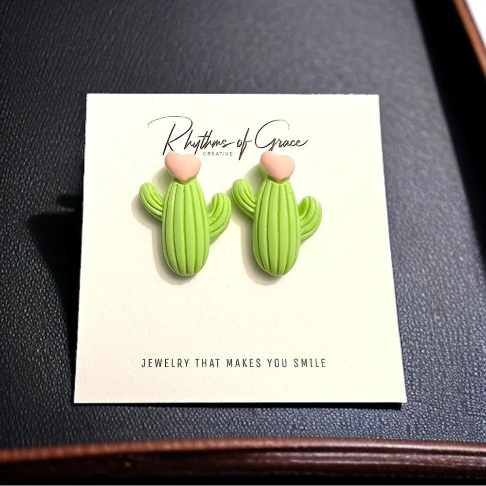 Embrace the Desert Vibes with Our Handmade Cactus Stud Earrings! 🌵NWT Studs